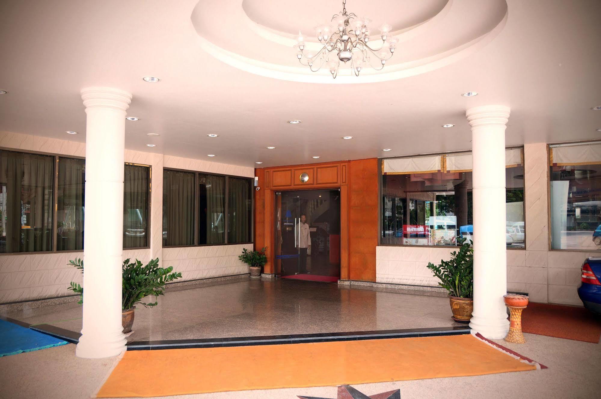 Khon Kaen Hotel Екстериор снимка